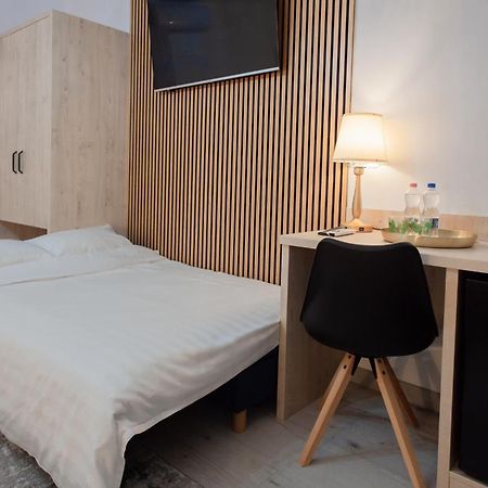 Arini White House Apartment ซีบิว ภายนอก รูปภาพ