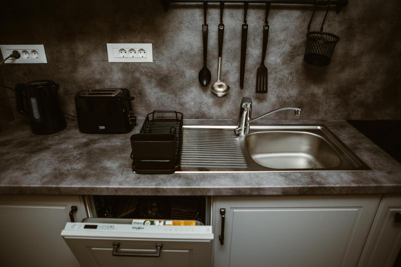 Arini White House Apartment ซีบิว ภายนอก รูปภาพ