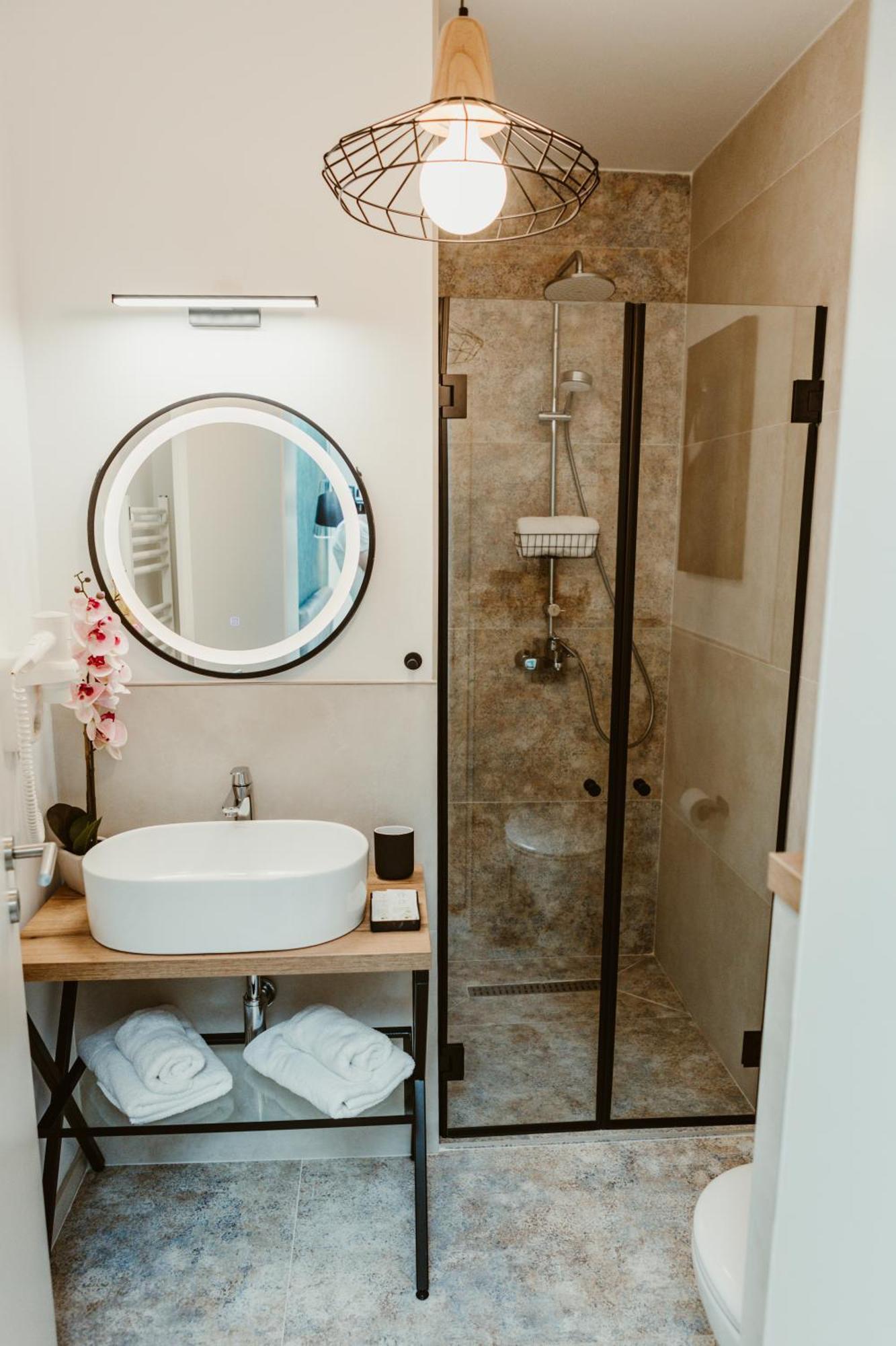 Arini White House Apartment ซีบิว ภายนอก รูปภาพ