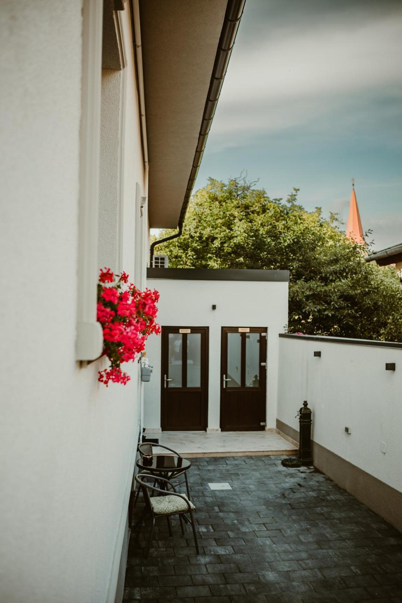 Arini White House Apartment ซีบิว ภายนอก รูปภาพ