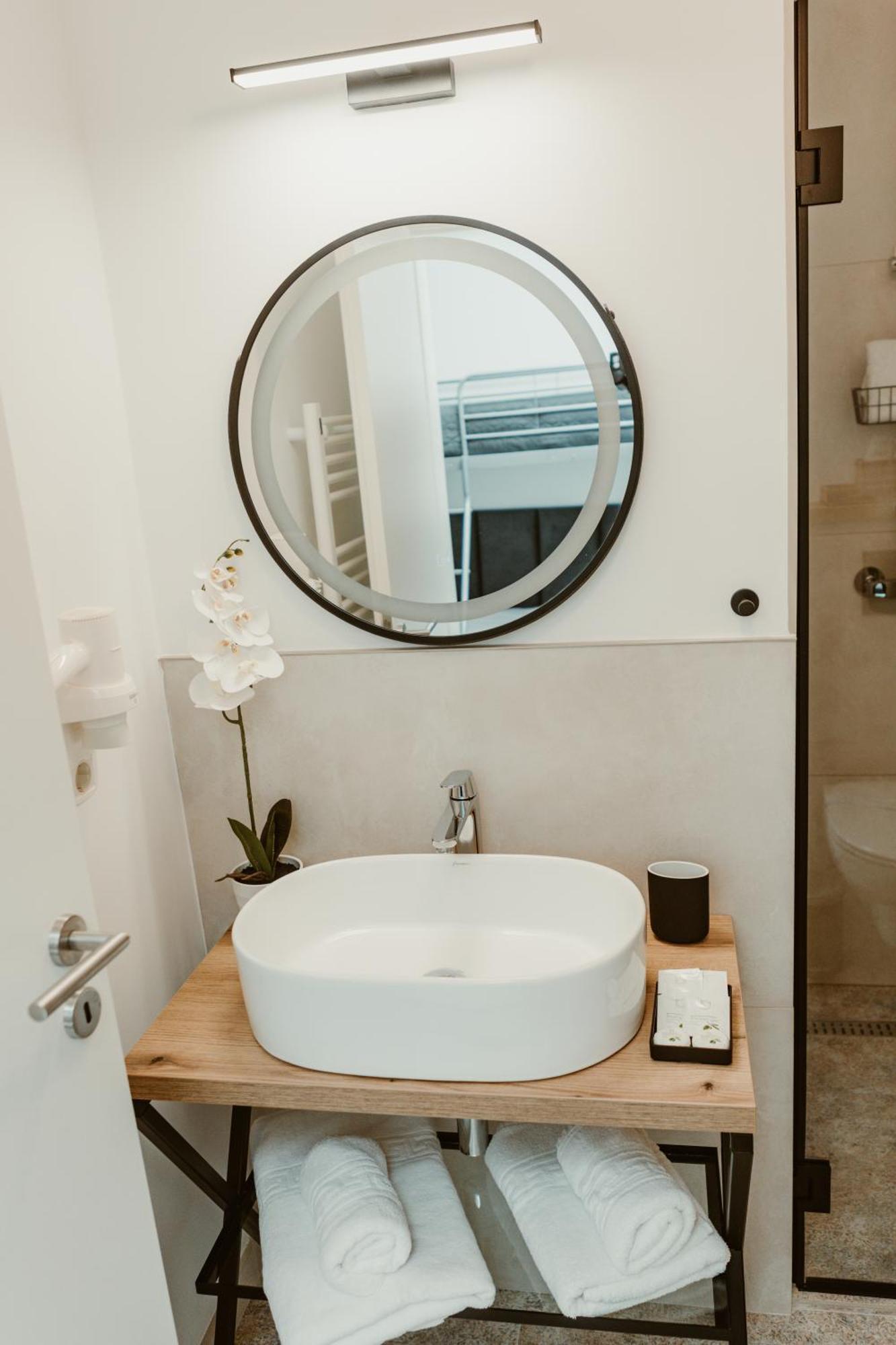 Arini White House Apartment ซีบิว ภายนอก รูปภาพ