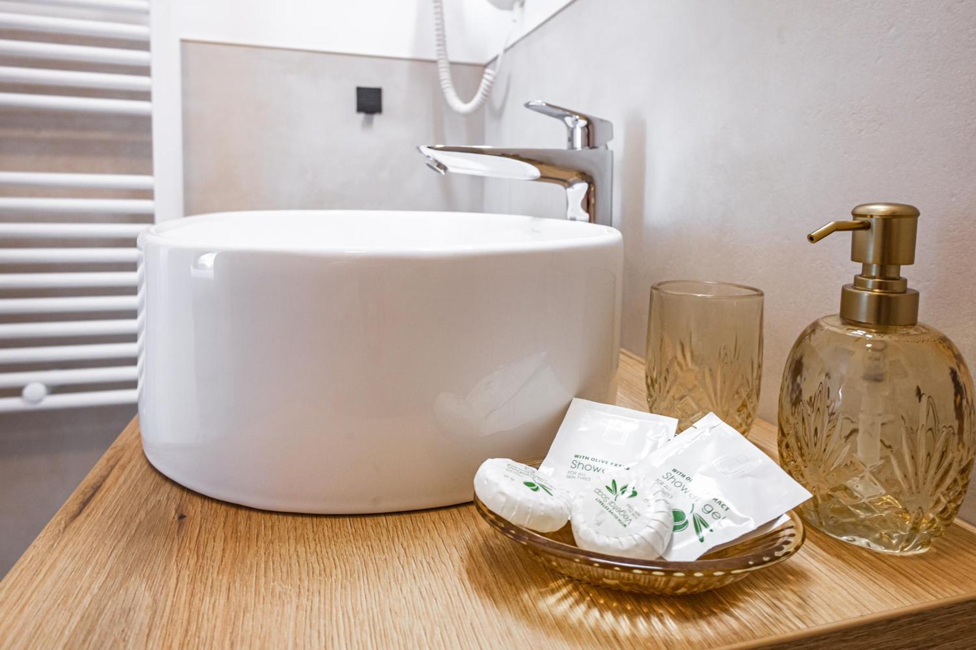 Arini White House Apartment ซีบิว ห้อง รูปภาพ